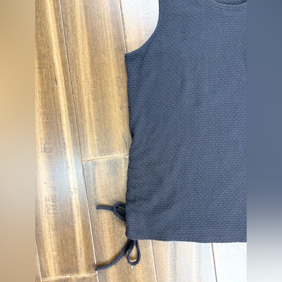 Vince Camuto size L Black Tank Top w/ side tide ruched Scoop Neck Y2K Grunge - Picture 4 of 9